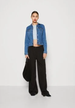 7 For All Mankind MODERN TRUCKER LUX VIN DRE TIM - Jeansjacke - Light Blue 13 7 For All Mankind MODERN TRUCKER LUX VIN DRE TIM - Jeansjacke - Light Blue -7 For All Mankind 2dcb194d9bfb4d8c8ce894f36a70ca04