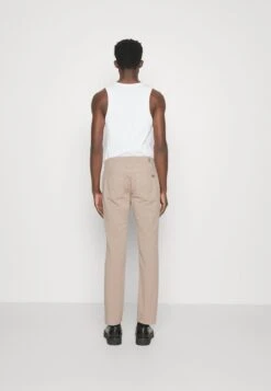 7 For All Mankind Chino - Beige 10 7 For All Mankind Chino - Beige -7 For All Mankind c8590387a3d64b5fb48a452702a5b4a6